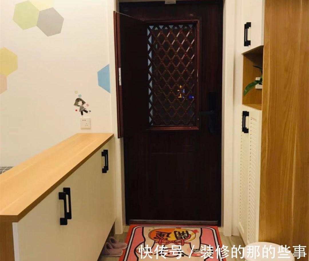 柜子|49平米小户型，温馨又舒适，进门就有一张床，这样设计太实用了