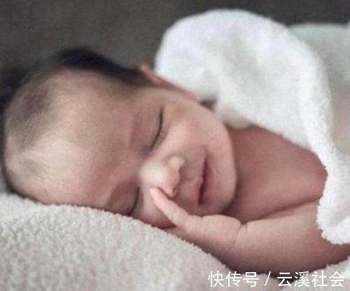 宝宝|孩子出生后,身高为何都是50厘米,医生说了实话,不是量错了