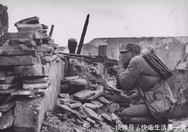 丢盔弃甲|抗日战争淞沪会战,国军主力丢盔弃甲,日军为何却不敢纵兵追击