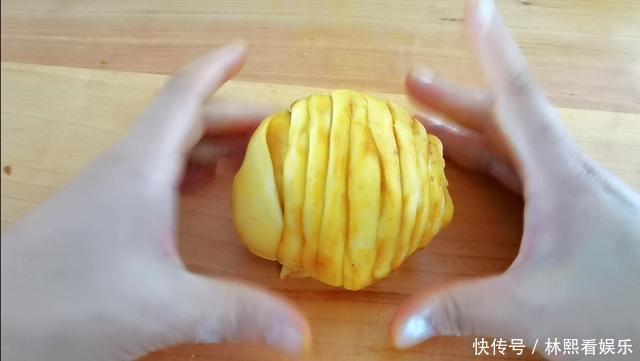 香味|西北特色烤大花卷,奶香味浓郁,外皮酥香吃不够,比大鱼大肉还香