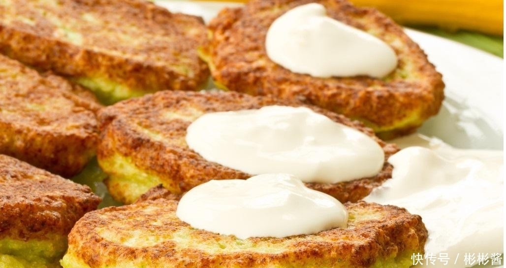 拿来|西葫芦,可别拿来炒啦,试试这做法,焦香松脆,清甜开胃做法简单