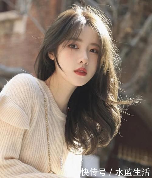 发量|长脸女生想剪头,这4款发型才显气质更时髦,也是2021流行款