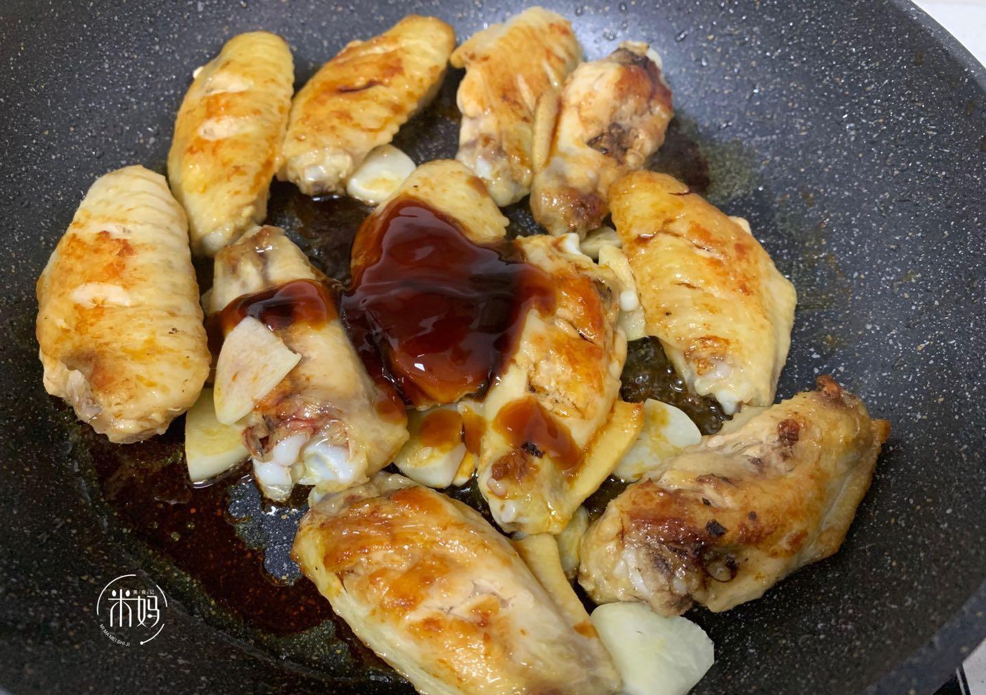 鸡翅|鸡翅这样煮不用一滴油,表皮酥香,肉质鲜嫩,比可乐鸡翅好吃多了