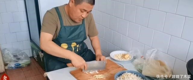 家常菜清炒绿豆芽的做法,清脆爽口不出水,美味可口老陈的最爱