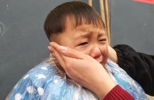 宝宝|什么时候为孩子剃胎毛最好最佳时间并非满月,家长可别再弄错了