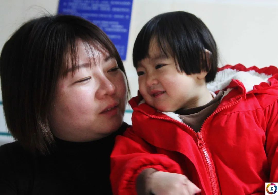 桐桐|漂亮女童身怀“特异功能”,没有痛觉,不会出汗,爸妈却因她流泪