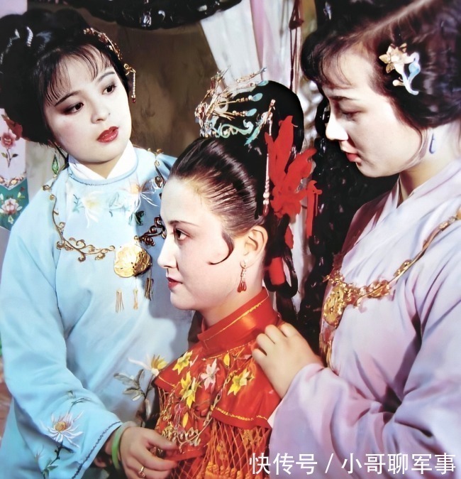 宝贝$贾府危难之际,贾母隆重推出宝贝,却把迎春和惜春推入火坑