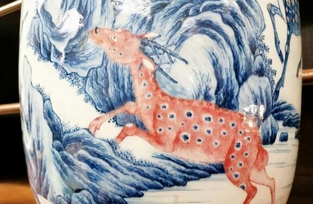 中国|英国夫妇有只破损的清代花瓶,估价8.7万被中国买家175万买回