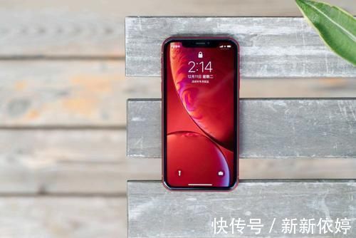 iphone xr|苹果手机虽好但不要乱买，这3款买完就后悔，一定要慎重！