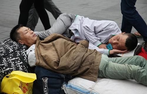  也许|3个看似“养生”的习惯，也许是老年痴呆的源头，劝你趁早改