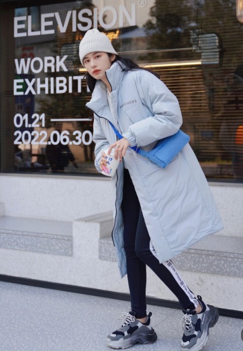 半身裙 羽绒服怎么穿更好看?看看这几个穿搭技巧,让你轻松美出新高度