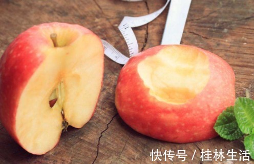 当心|吃完苹果后要当心,切忌碰一物,很多人却忽略了,值得分享给家人
