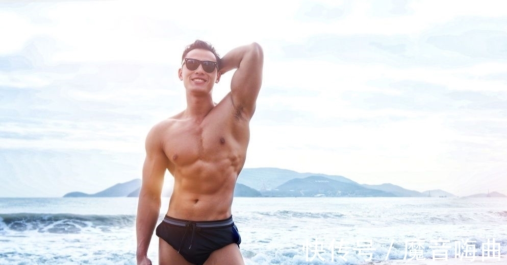 广州大学|爱健身的90后体育生精心雕琢结实的肌肉，如今还兼职做模特！