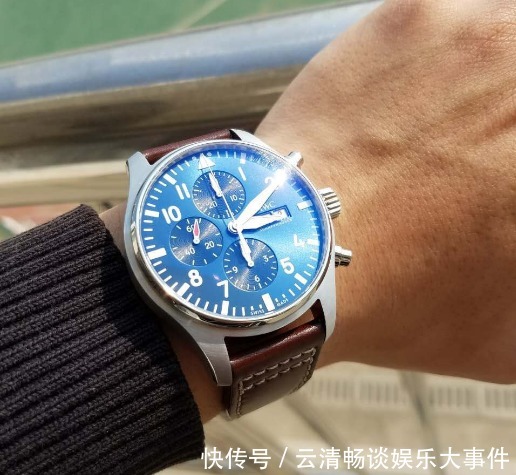 万国表|男人喜欢蓝色是天性吗?这些蓝色腕表到底是什么样的存在?