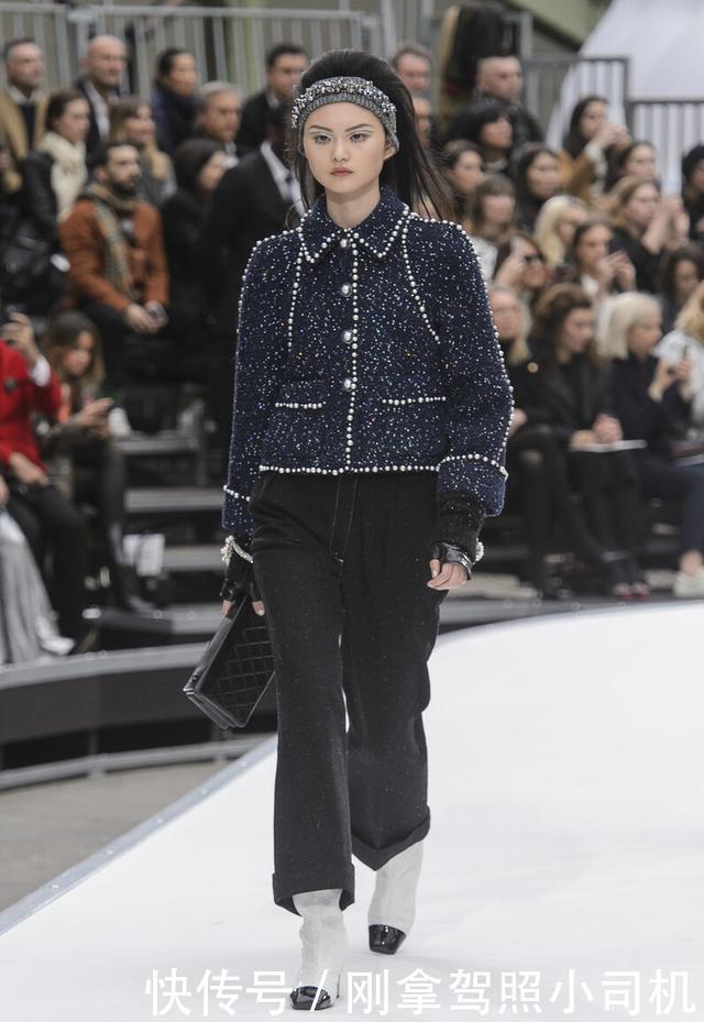 长外套该让位了,今年流行“短三寸”外套,换季穿得又美又有范儿