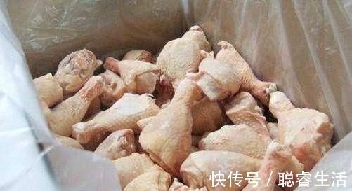 小技巧|买冷冻鸡腿时,别再直接拿起来就走了,教你小技巧,买的更新鲜