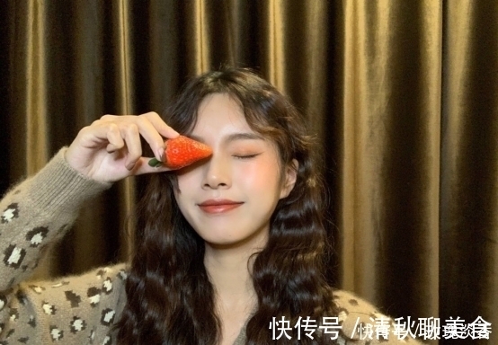 发型 中长发已经不流行了,选对了这几款发型,随便扎起来也可以很漂亮