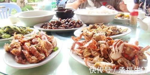 花卉|家庭的这2种“食物壳”,砸碎之后,撒在花盆里,养啥花都能旺!