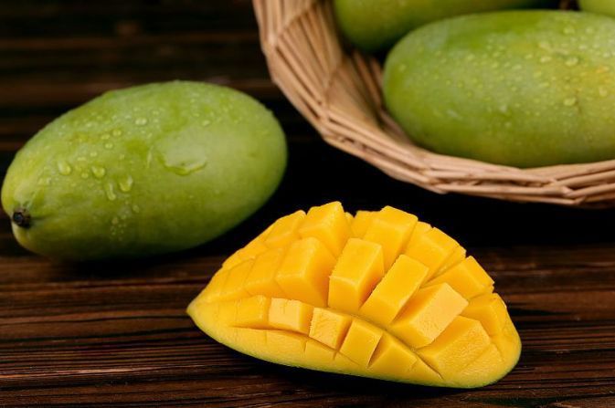 芒果|女性不想皱纹爬上脸,要常吃此物,调节内分泌,淡化皱纹,显年轻