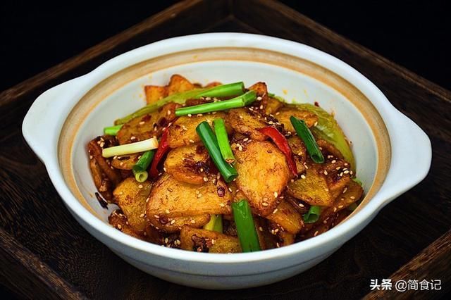 维生素b1|干锅土豆片很多人做错了！大厨教你酒店做法，比吃肉还香，真解馋