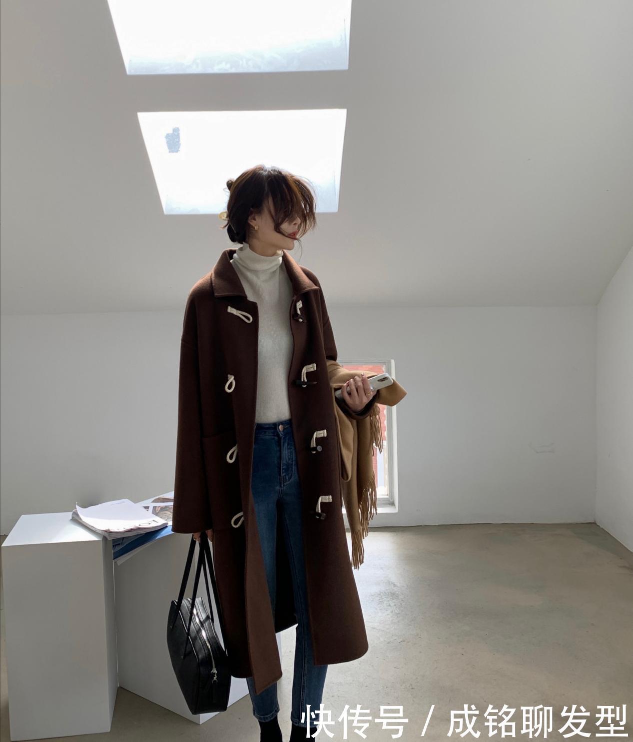 大衣|黑色大衣已经失宠,今年流行这三种颜色的大衣,减龄时髦又百搭