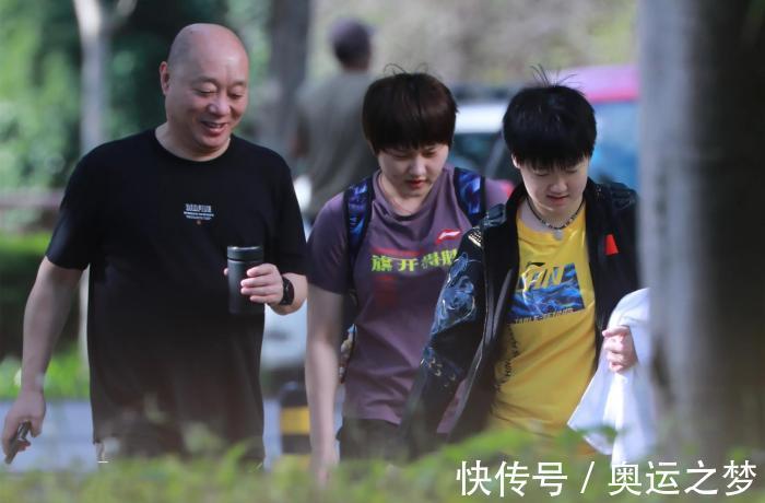 辞职|陈玘辞职,胖子接连出招,孙颖莎新教练亮相海南,特训内容曝光
