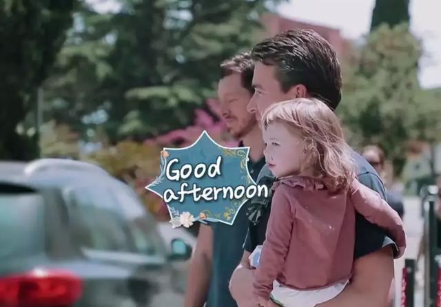 黃曉明被指差別待遇對中國客人跟外國客人態(tài)度大不同