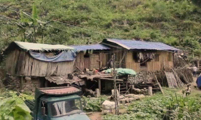 变形记|90后夫妻深山生9个娃:宝妈带孩子宝爸收入甚微,无知者无畏!