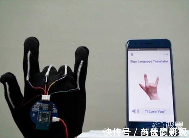 手套|国产创新“翻译手套”！动动手指就能“说话”，全世界都能用