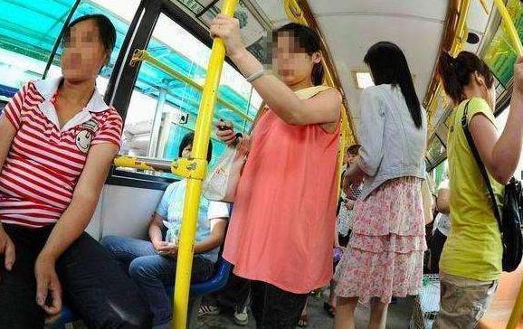 高情商|“你怀没怀我看不出来?”孕妈坐公交被大妈臭骂,孩子的话太解气