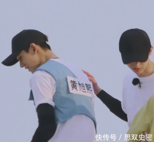 黄旭熙 跑男:蔡徐坤、黄旭熙同框出镜,看二人身高对比,谁说谎一目了然
