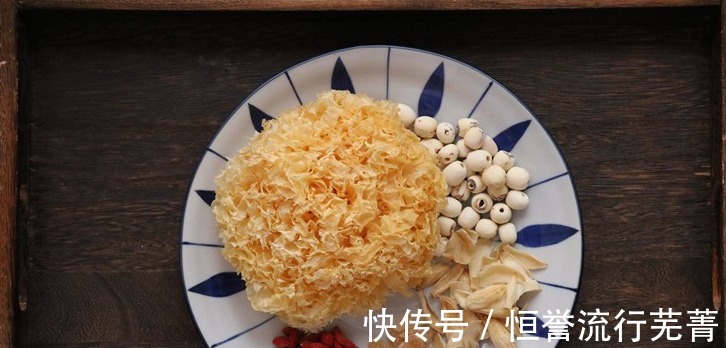 上火|立秋后要多吃银耳,教你正确做法,好吃润秋燥,常上火的人多吃点!