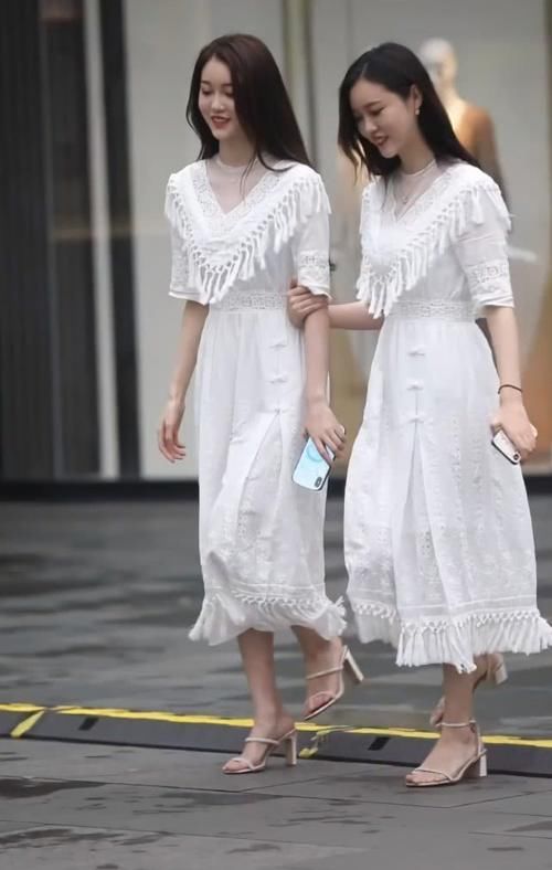 穿搭|“麦穗裙”是少女的最爱,显瘦显优雅,时尚又吸睛!