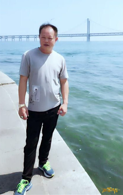 中国教育电视台|何奇荣--水墨丹青书画院常务理事