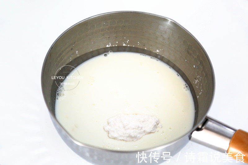 搅一搅，只需几分钟，网红麻薯就做好了，非常简单，一看即会