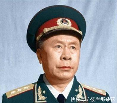 下令|将军上厕所时看到地上一群蚂蚁,提裤下令道赶快撤退,违令者斩!