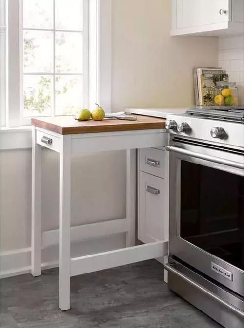 台面|小厨房操作台不够用?橱柜侧面装个折叠台面,不占空间太实用了!