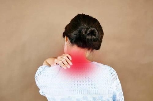 风邪|化解颈椎病的特效方,只有2味药,一补一通,谁用谁受益