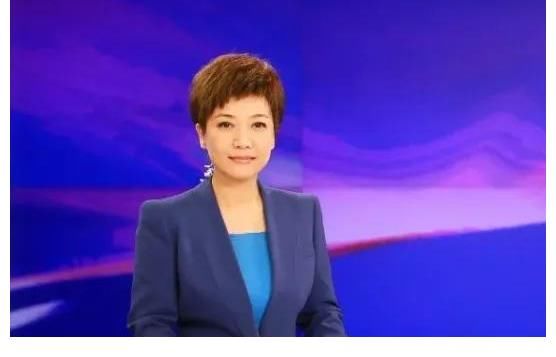 央視節(jié)目主持人：賀紅梅