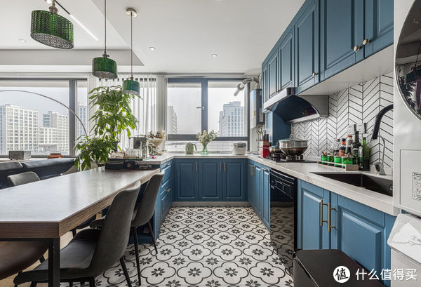 空间|35岁小哥高质量独居生活:喜欢开放设计,两室改一居,就是要自由