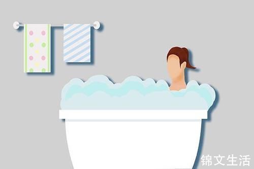 脚后跟|为什么脚后跟总是干裂起皮？除了缺水，还和什么有关？