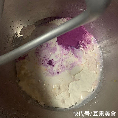 黄油|紫薯菠萝包#一口新年味，全家享佳味#