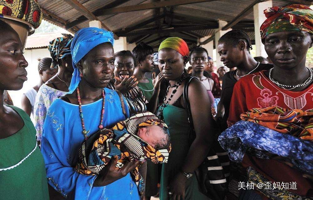 姿势|有种奇特叫“非洲妈妈”，分娩姿势像“母鸡下蛋”，全程自己搞定