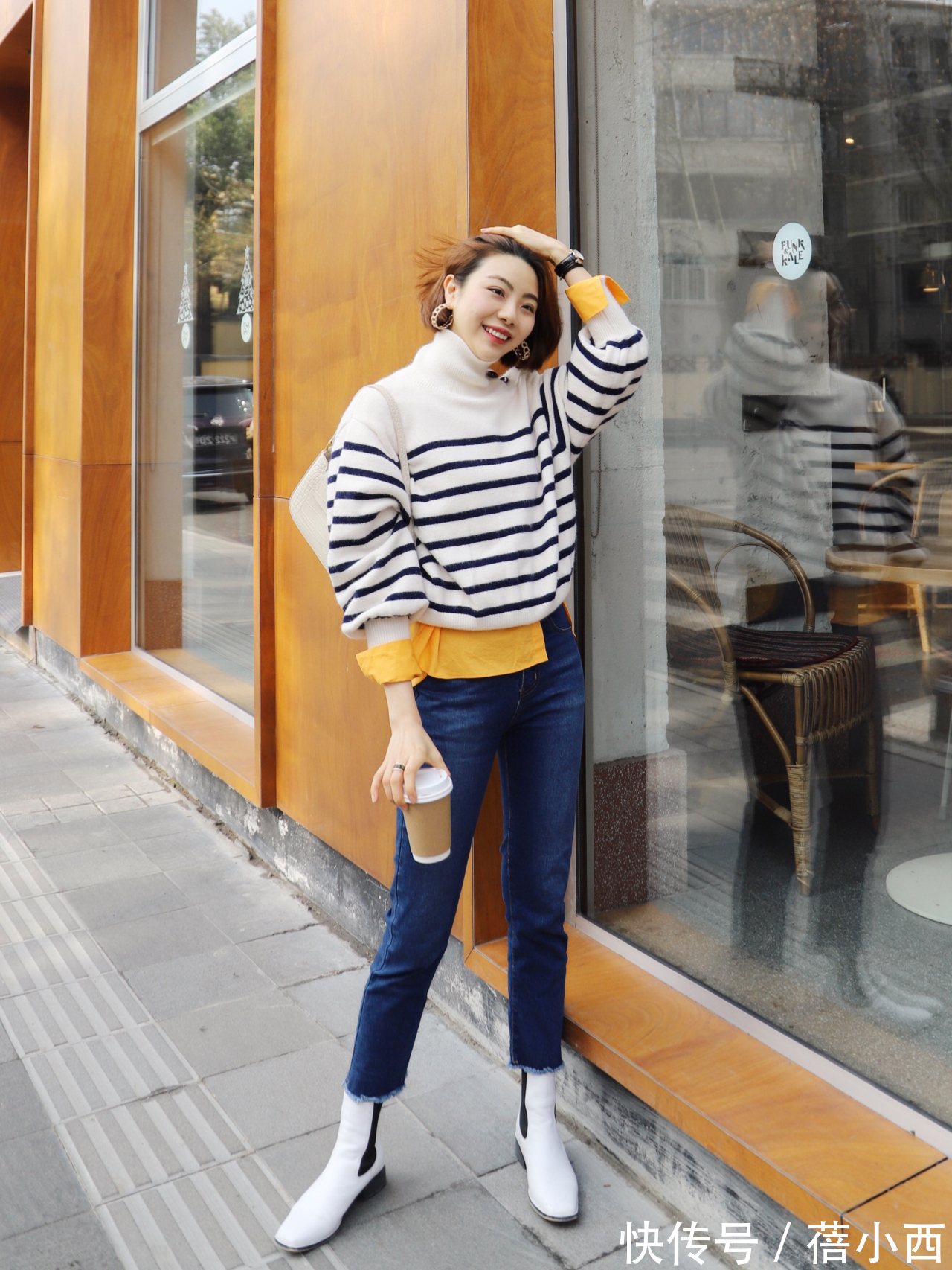 保暖|秋天怎样穿才保暖又时髦?搭配公式“毛衣+牛仔裤”,简约又高级