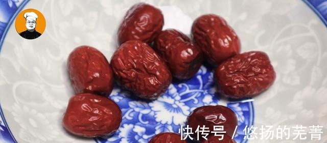 排骨和苹果一起炖，原来好处这么多，老人小孩都适合，快来学学吧！