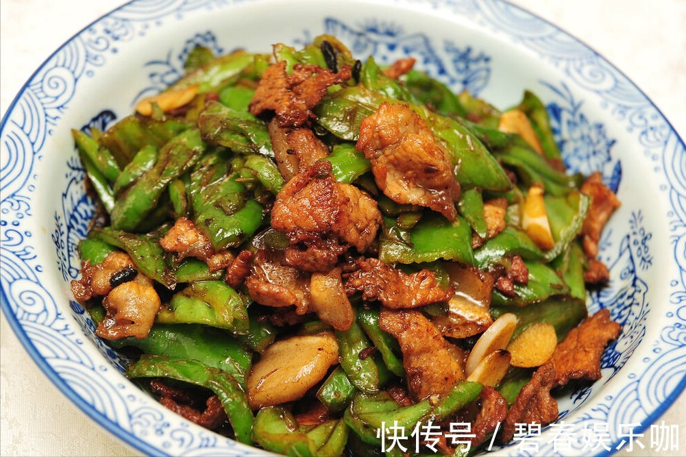 螺丝椒|辣椒炒肉，先炒肉还是辣椒？大厨教你正确做法，夏天吃太下饭了
