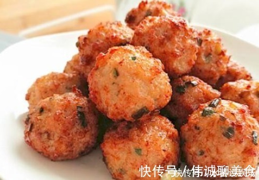 外婆|炸丸子,加淀粉是大错!外婆教我加点它,金黄酥脆,鲜嫩不油腻!
