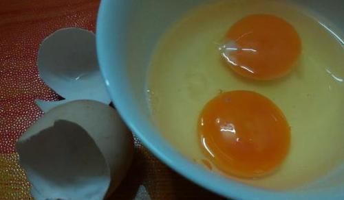 危害|菜市场这种鸡蛋别买,含有大量“毒素”,危害非常大