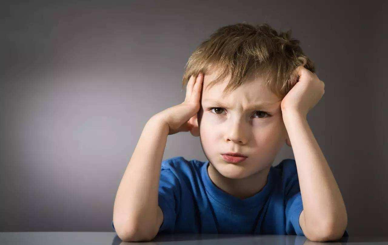 购物狂|儿童心理学专家:家庭条件再差,也不要让孩子穿别人的旧衣服