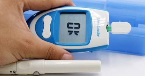  却是|血糖高的人留意了！此几类水果吃着不甜，却是“升糖高手”！